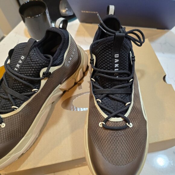 MENS OAKLEY LIGHT SHIELD - BROWN/BLACK/BEIGE HIKING TRAIL MENS SIZE 10 SHOES NEW - Picture 6 of 14